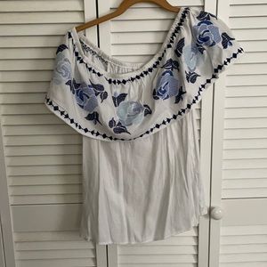 One shoulder white embroidered top